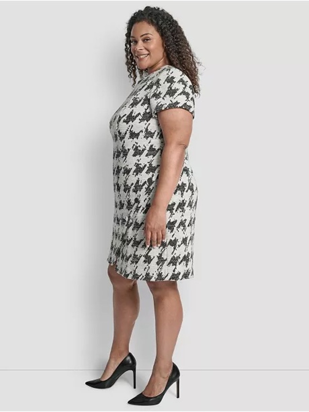 DKNY Plus Size Jewel Neck Rivets Sheath Short Dress - Picture 4 of 5
